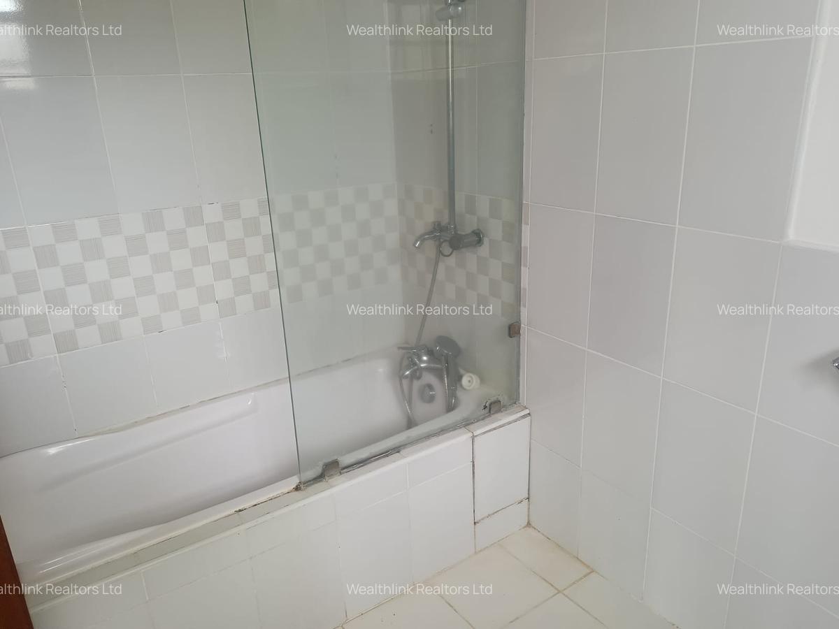 4 Bed Townhouse with En Suite at Redhill - 10