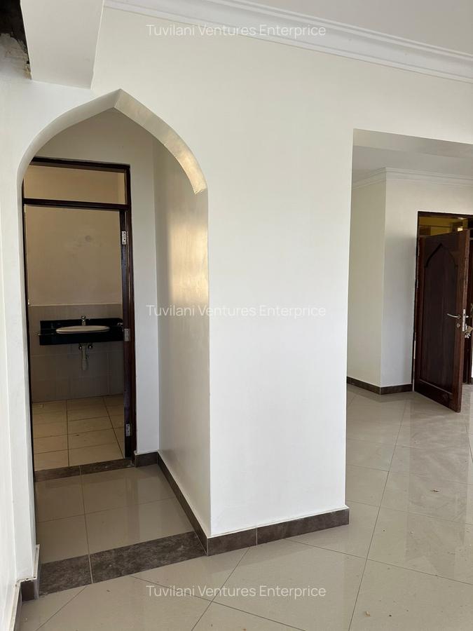 Serviced 4 Bed Apartment with En Suite at Nyali Mombasa - 5