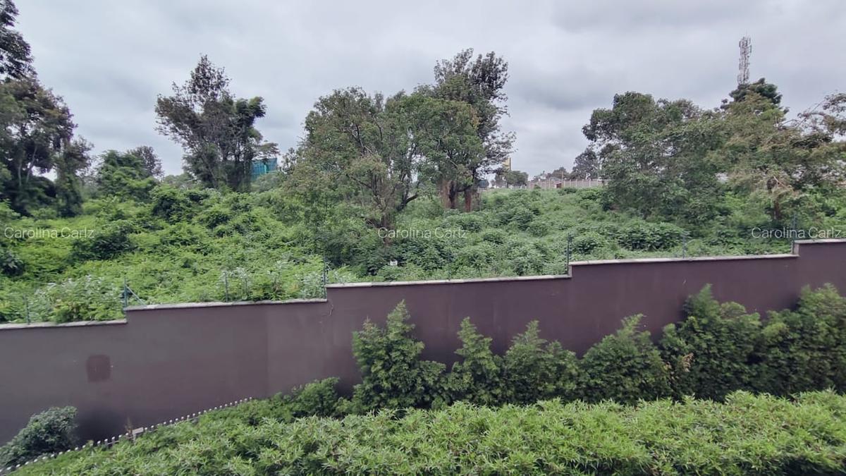 3 Bed Apartment with En Suite at Nyari - 14