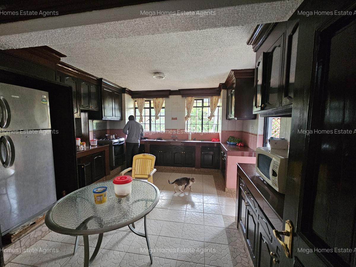 4 Bed House with En Suite in Runda - 15