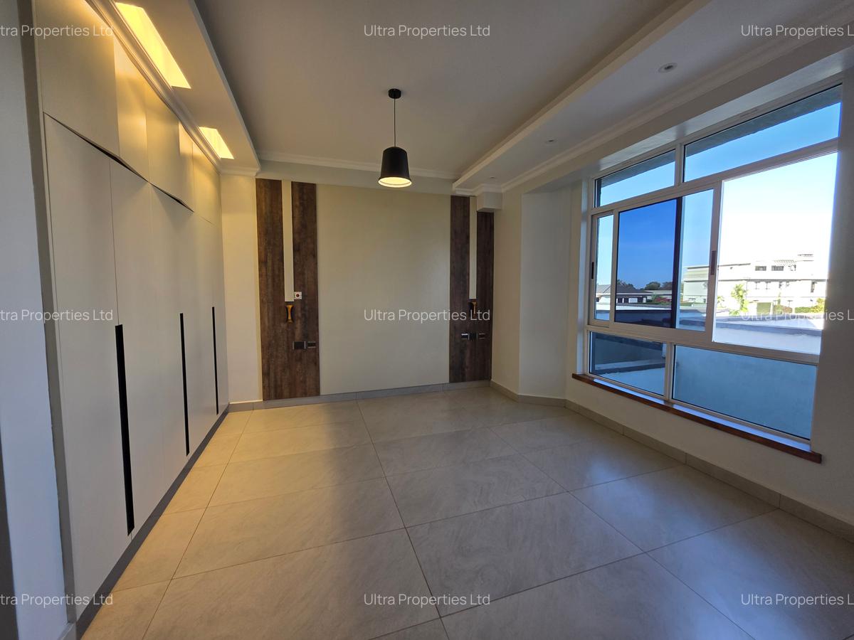 4 Bed Villa with En Suite in Tatu City - 12