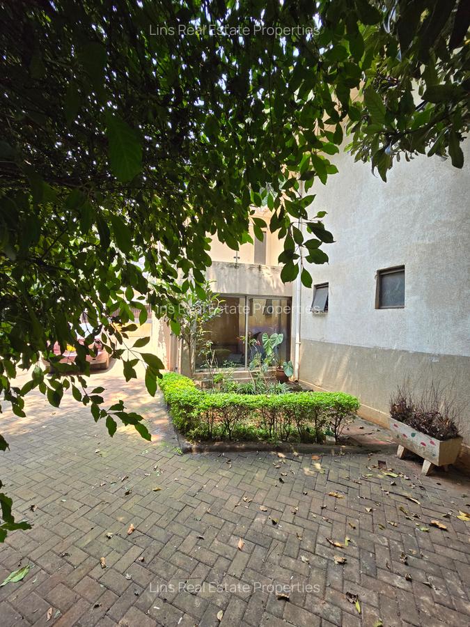4 Bed House with En Suite in Gigiri - 8