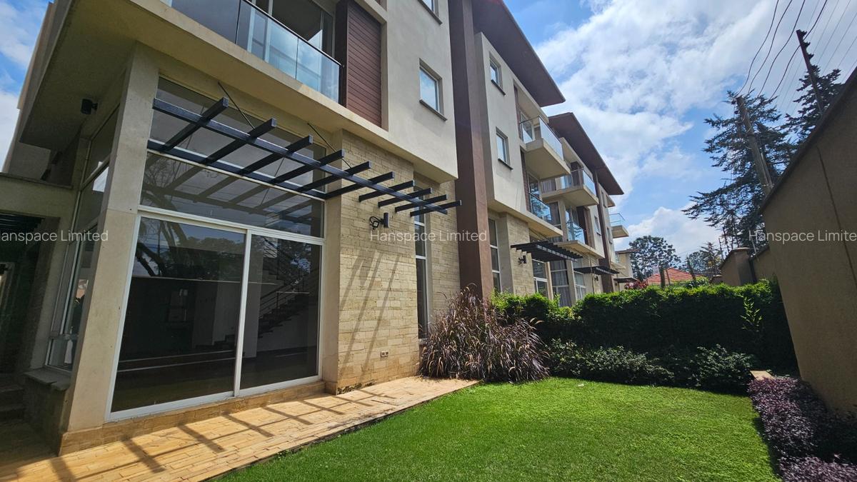 4 Bed Villa with En Suite in Lavington - 18