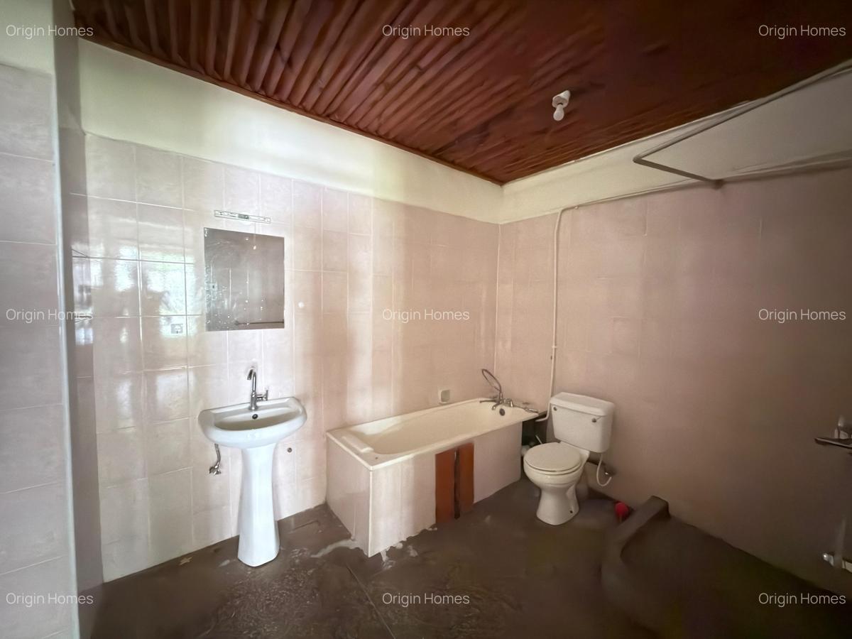5 Bed Townhouse with En Suite at Kilimani - 5