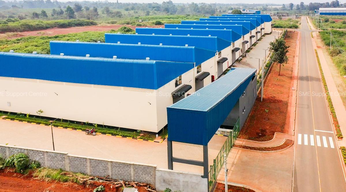 1,026 m² Warehouse with Service Charge Included in Tatu City - 15