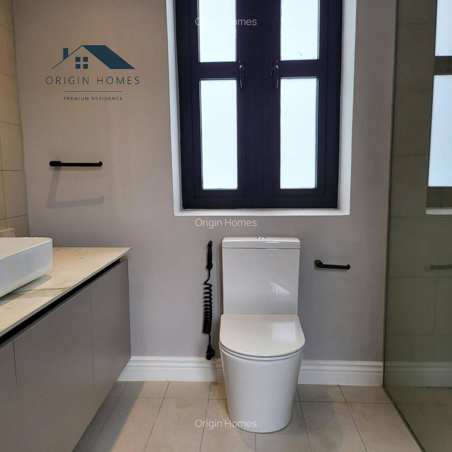 5 Bed Townhouse with En Suite at Runda - 6