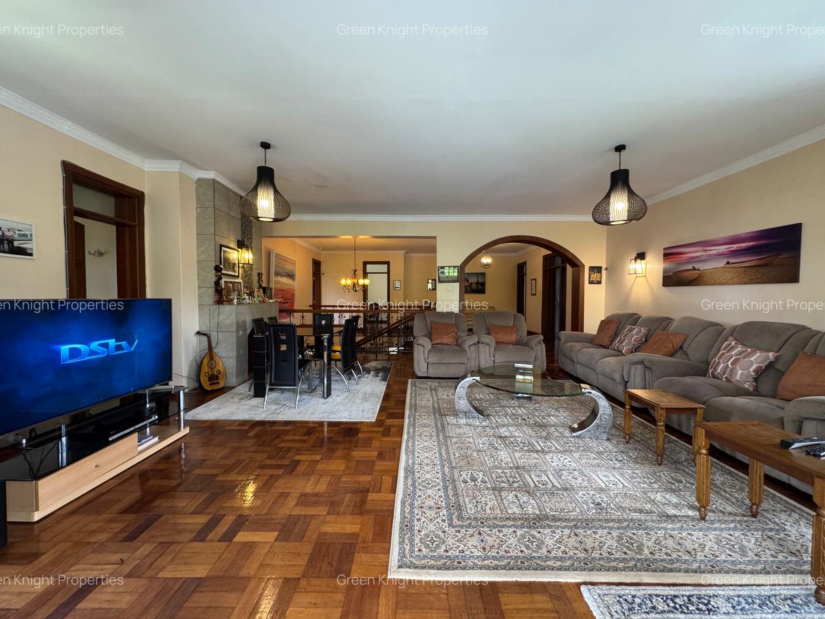 6 Bed House with En Suite in Runda - 17
