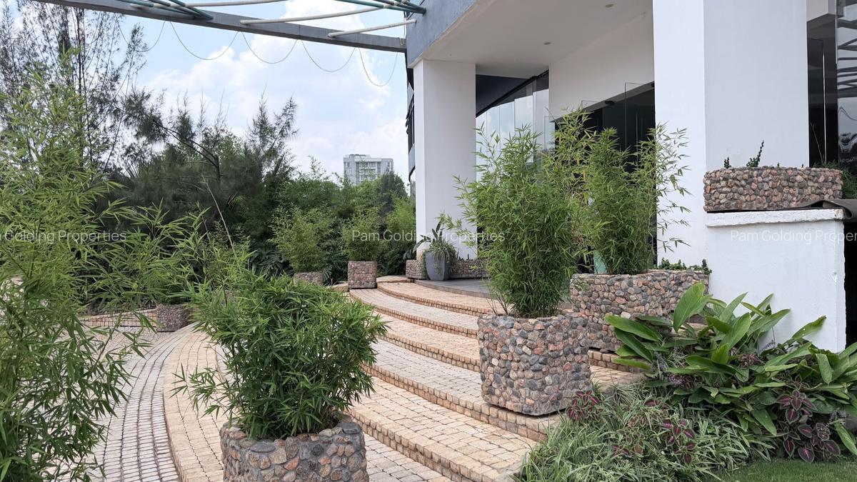 2 Bed Apartment with En Suite in Rhapta Road - 1