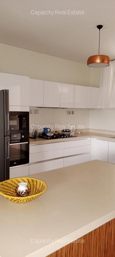 Serviced 3 Bed Apartment with En Suite in Parklands - 4