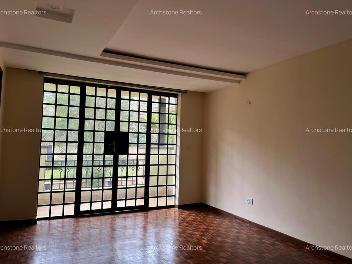 4 Bed Townhouse with En Suite in Kitisuru - 15