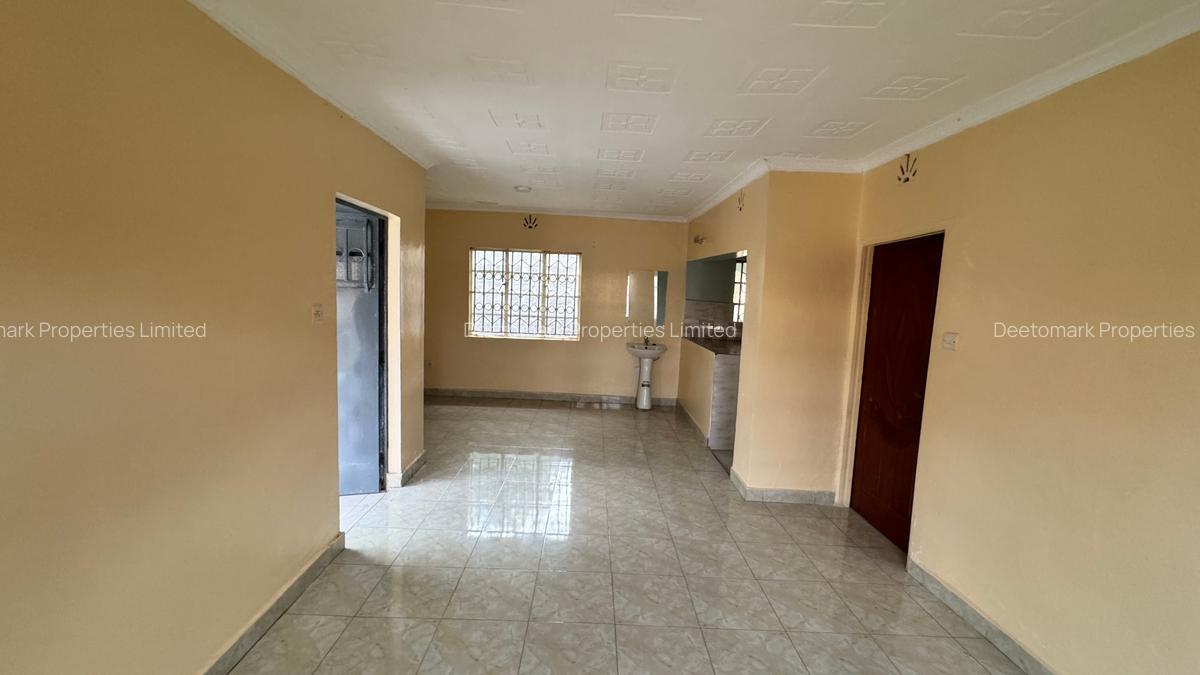 4 Bed House with En Suite at Karen End - 4
