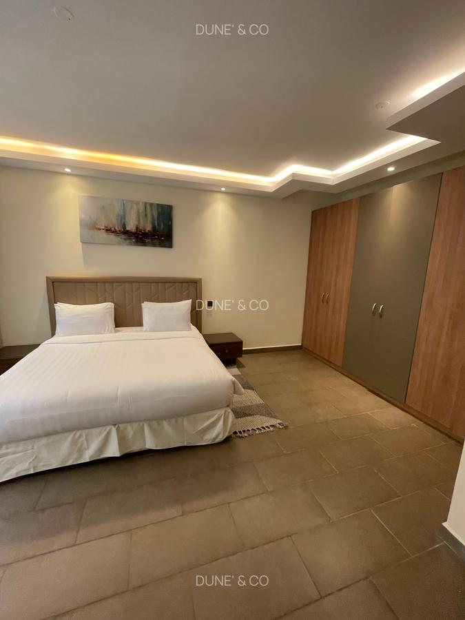 Serviced 3 Bed Apartment with En Suite in Westlands Area - 11
