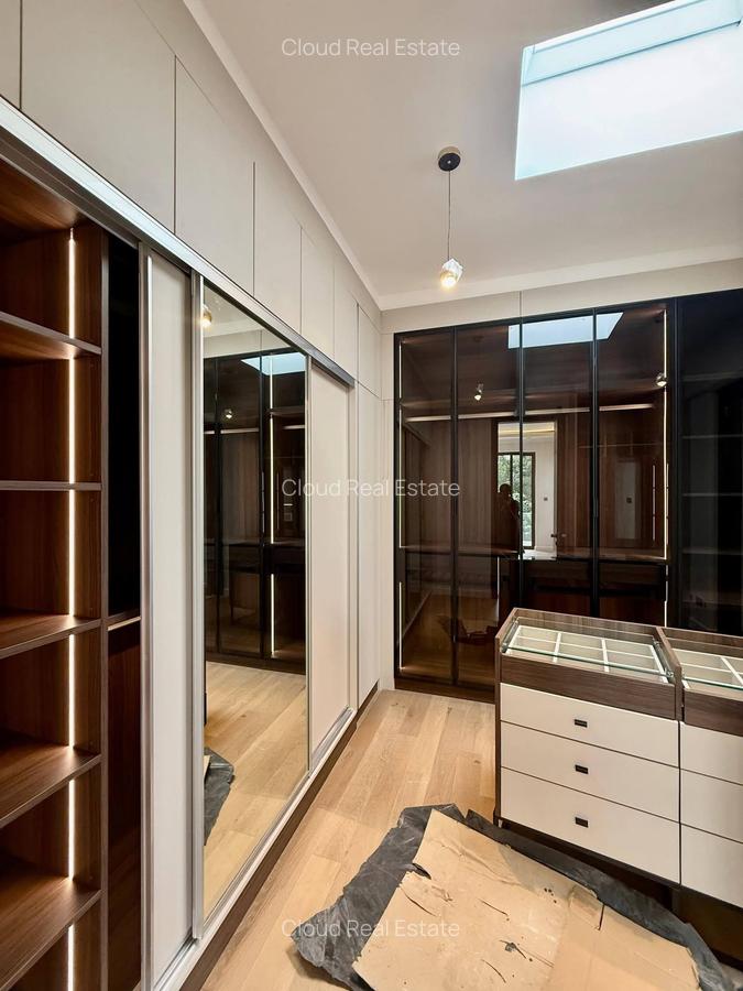 5 Bed Villa with Swimming Pool in Karen - 9