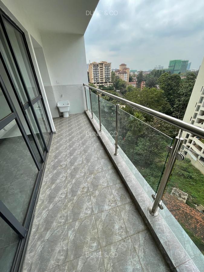 2 Bed Apartment with En Suite in Riverside - 10