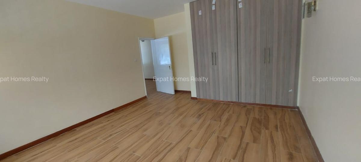 4 Bed House with Garden in Lavington - 3