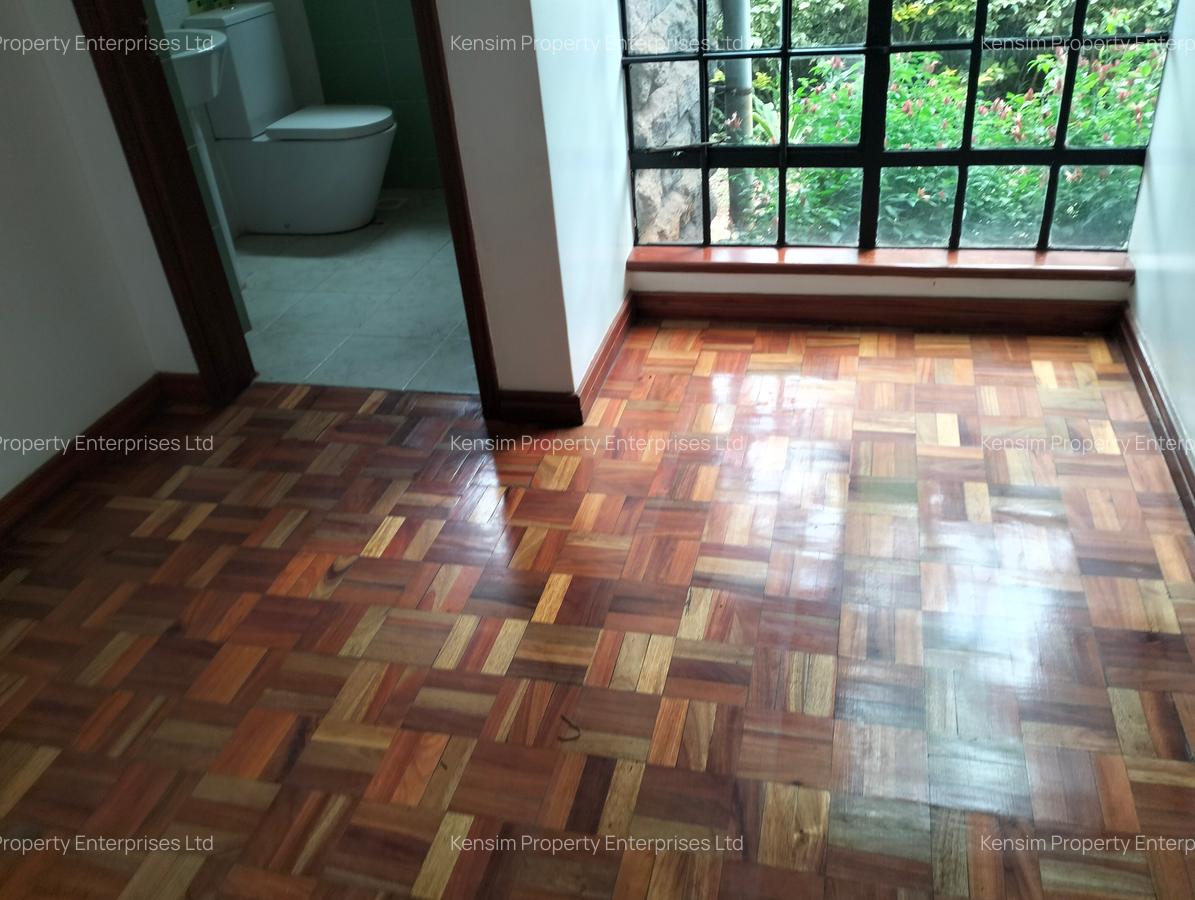 5 Bed Townhouse with En Suite in Lavington - 8
