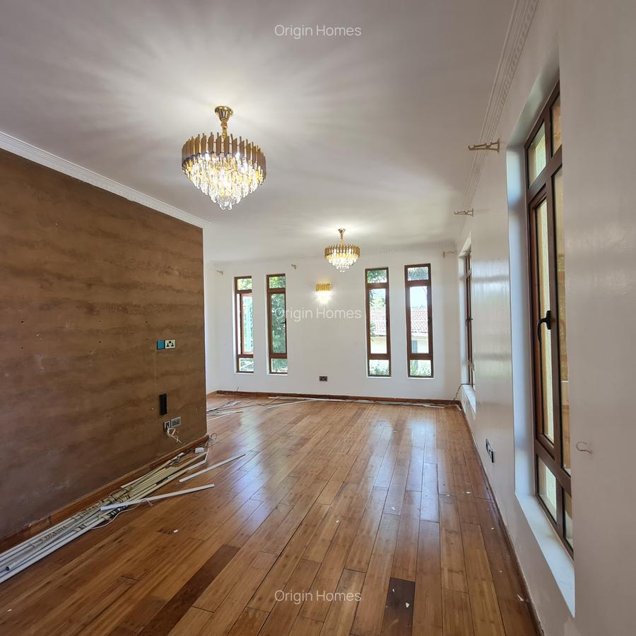 4 Bed Townhouse with En Suite at Lavington - 10