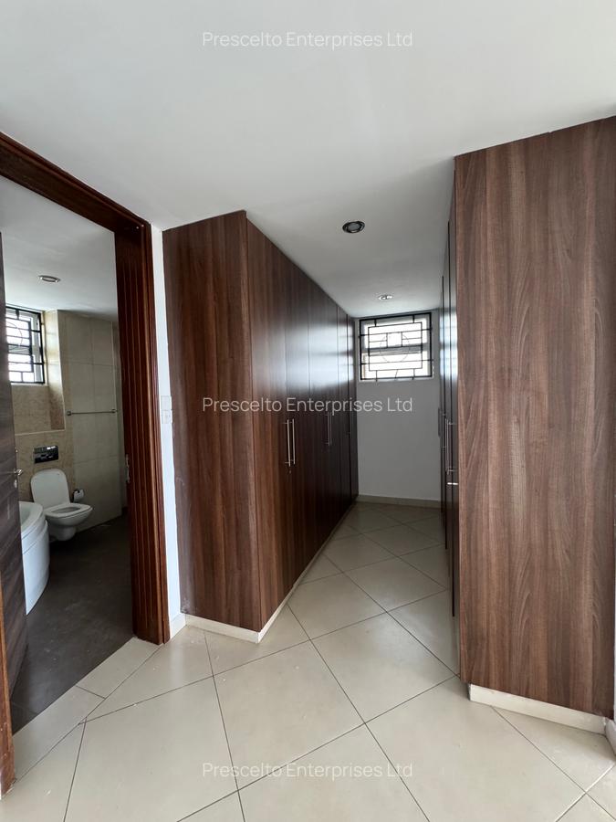 4 Bed Apartment with En Suite at Greenwood - 13