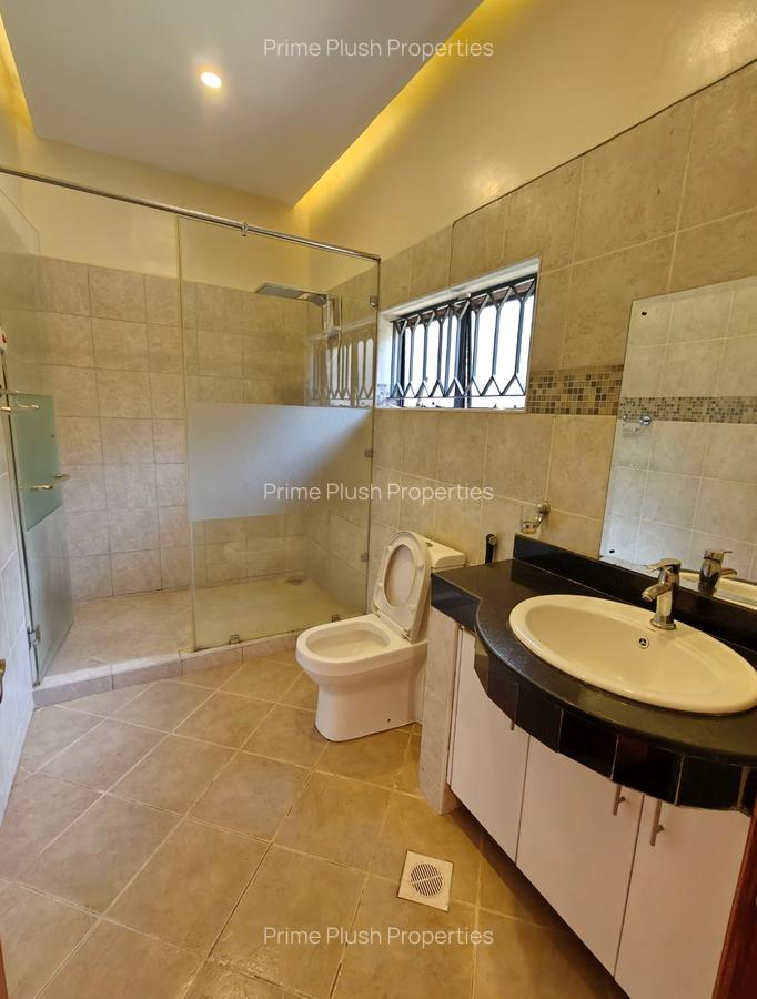 4 Bed House with En Suite in Karen - 11