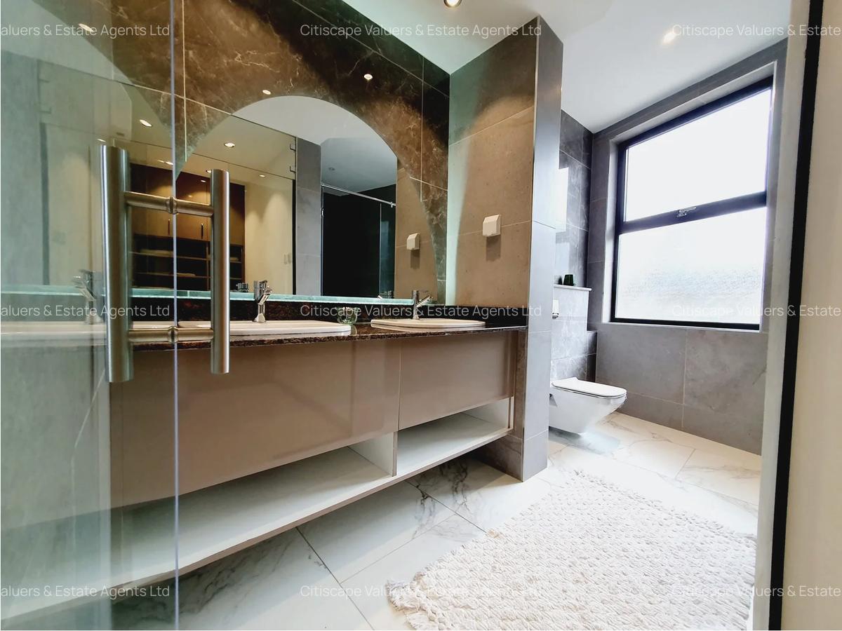 3 Bed Apartment with Swimming Pool in Riverside - 7