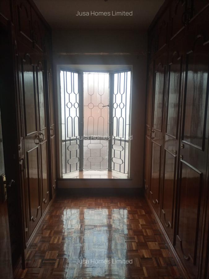 4 Bed Villa in Spring Valley - 3