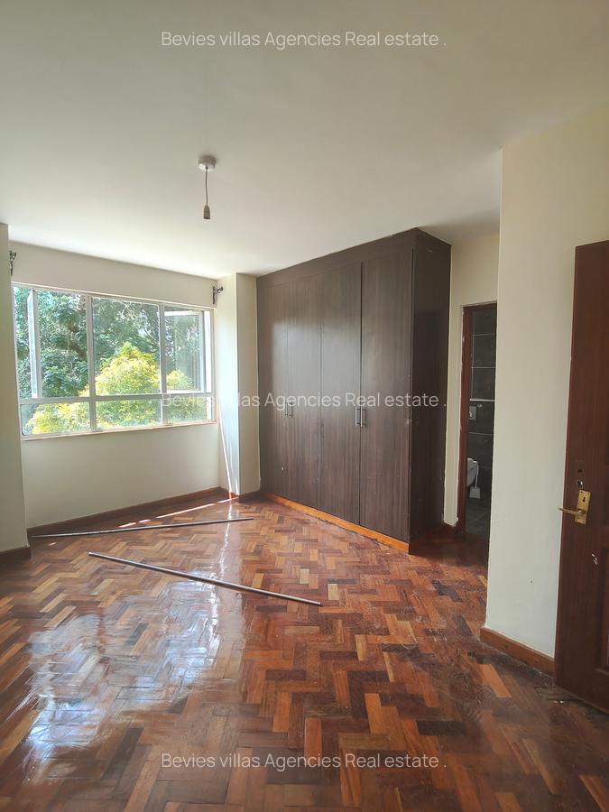 3 Bed Apartment with En Suite at Parklands - 6