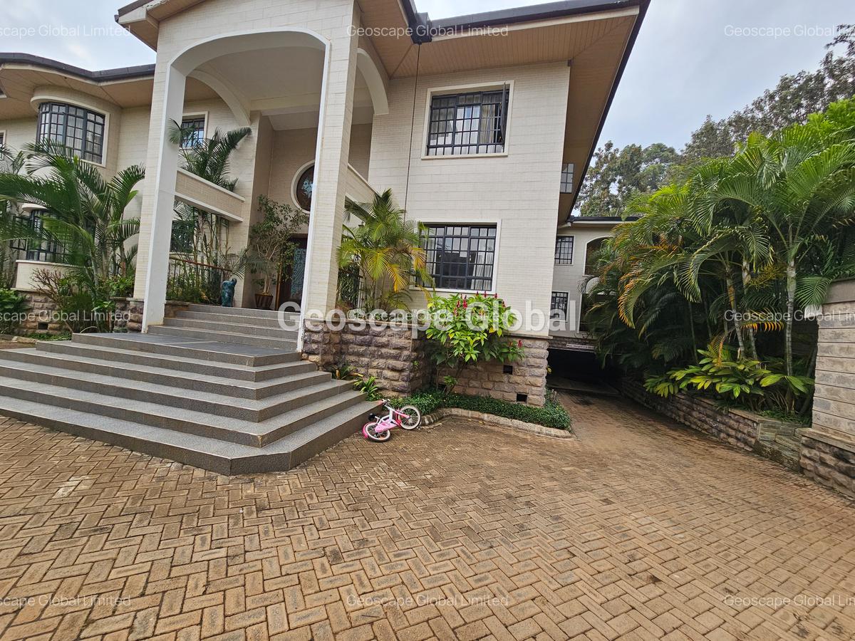 2 Bed Apartment with En Suite in Nyari - 1