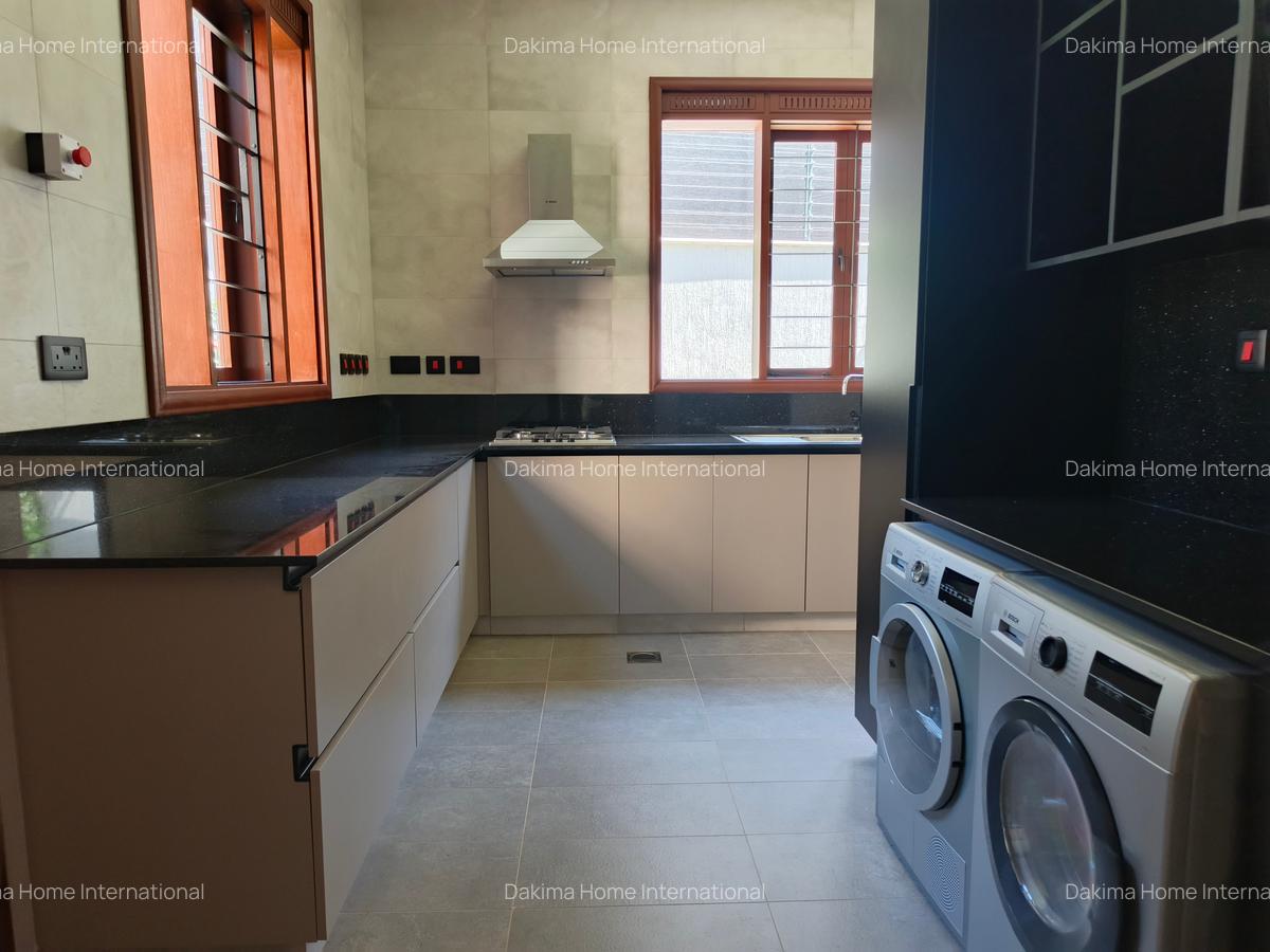 4 Bed House with En Suite in Runda - 6