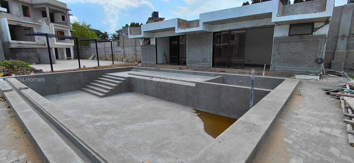 4 Bed Villa with En Suite at 4&5Bedroom For Sale And Rent - 5