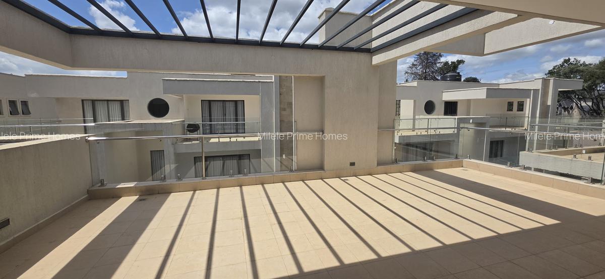 6 Bed Villa with En Suite at Lavington - 15