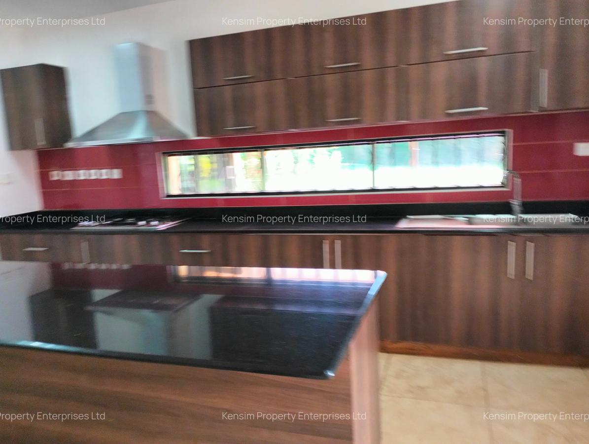 4 Bed Townhouse with En Suite in Runda - 5