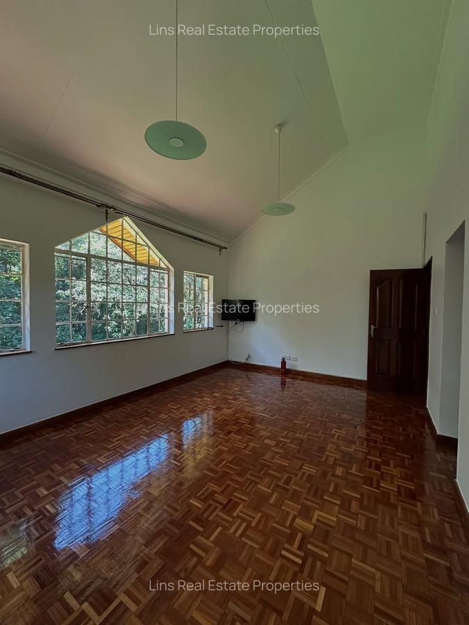 5 Bed Townhouse with En Suite in Rosslyn - 9