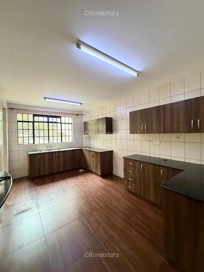3 Bed Apartment with En Suite in Lavington - 9