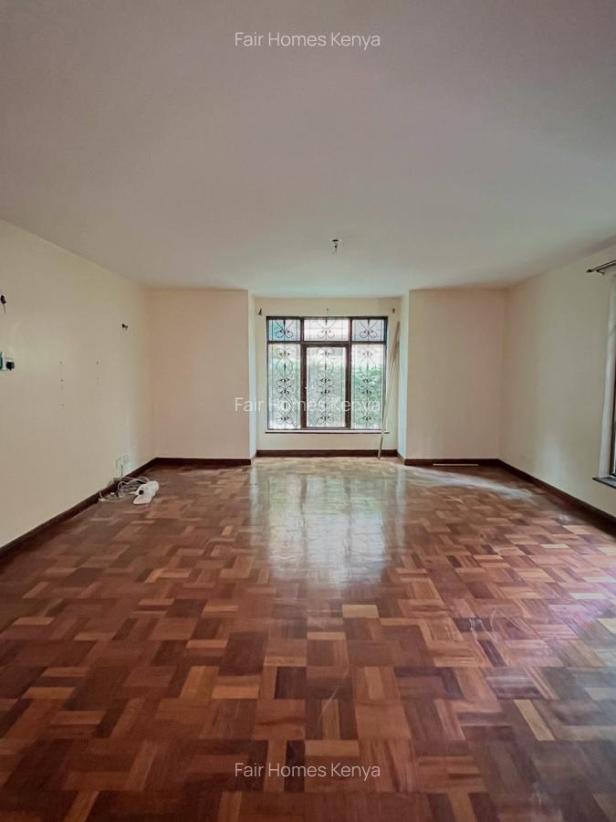 5 Bed Townhouse with En Suite at Othaya Road - 3