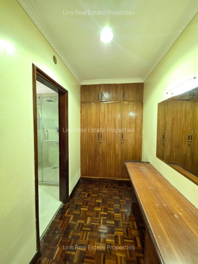 4 Bed Townhouse with En Suite in Lavington - 12
