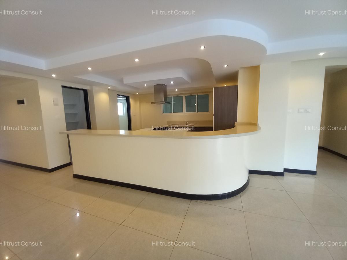 Serviced 3 Bed Apartment with En Suite in Riverside - 9