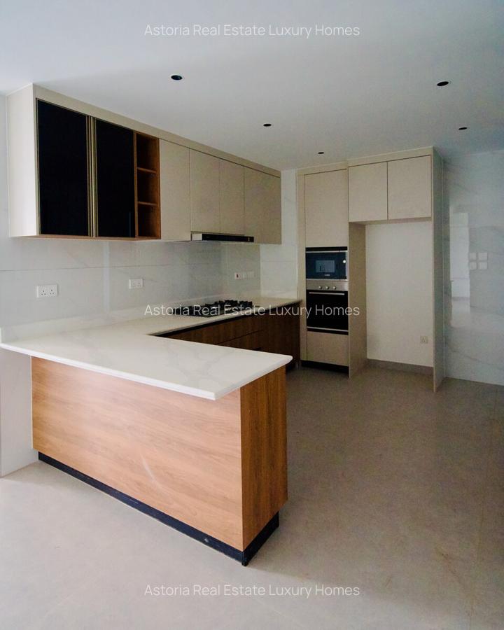 3 Bed Apartment with En Suite at 2026-401 - 2