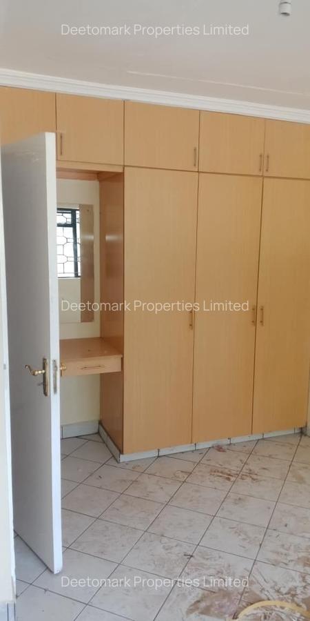4 Bed Townhouse with En Suite at Langata - 13