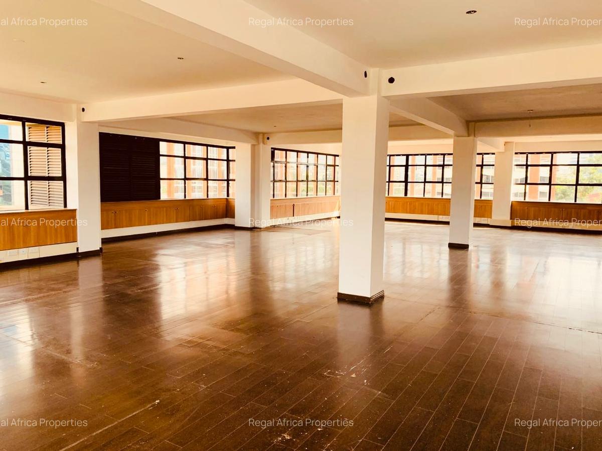 3,500 ft² Office with Backup Generator at Lantana Road - 4