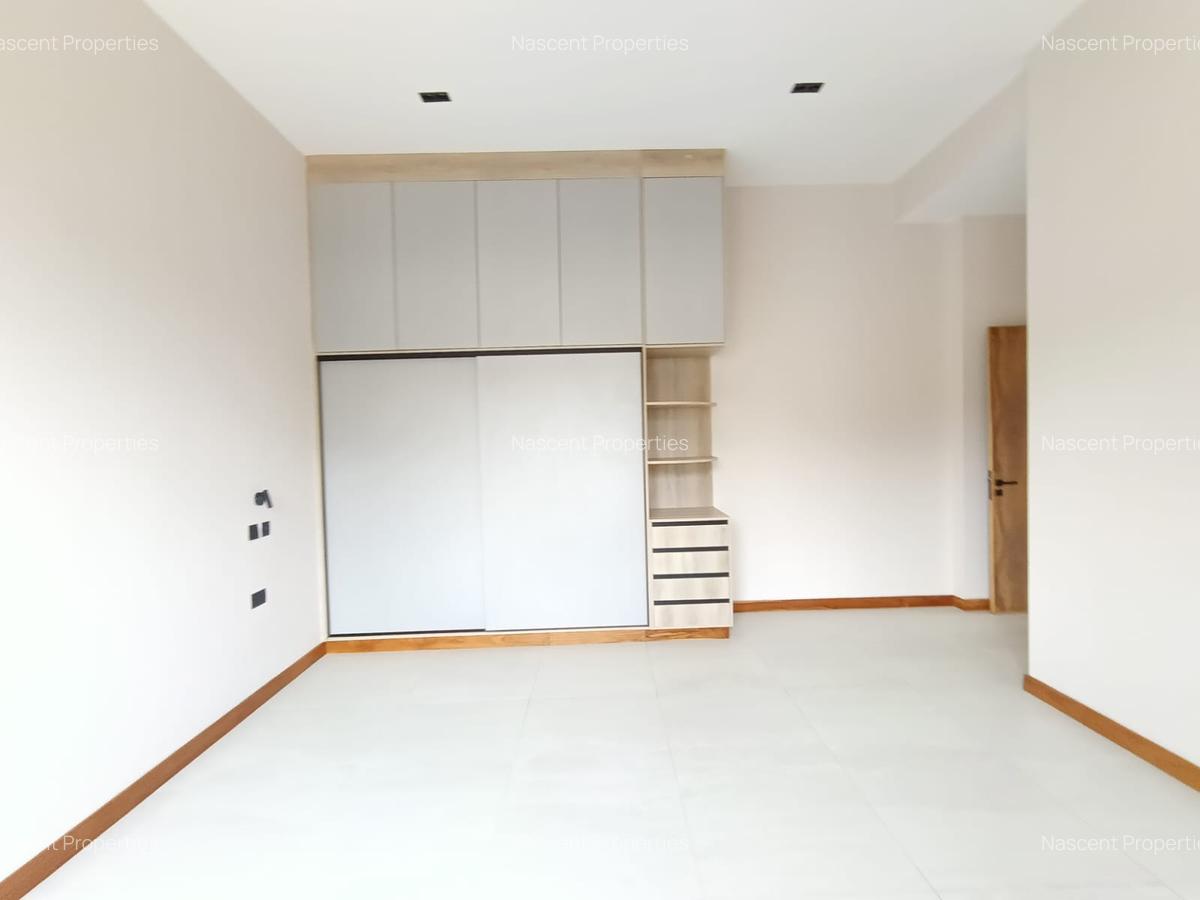 4 Bed House with En Suite in Loresho - 2