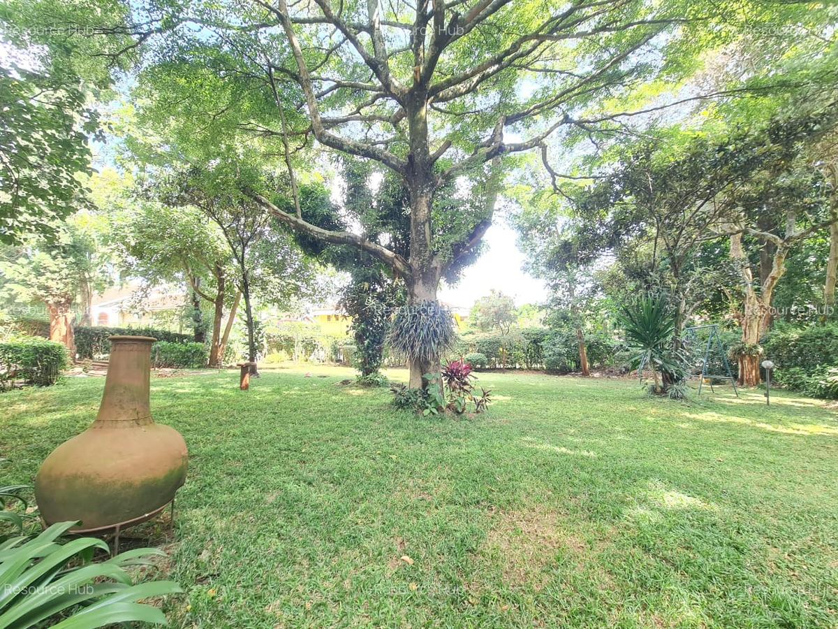 5 Bed House with En Suite at Nyari - 3