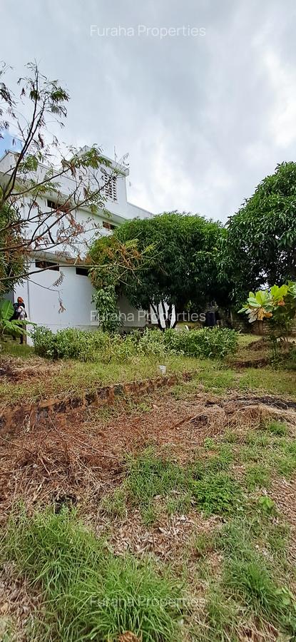 4 Bed House with En Suite at Malindi - 3