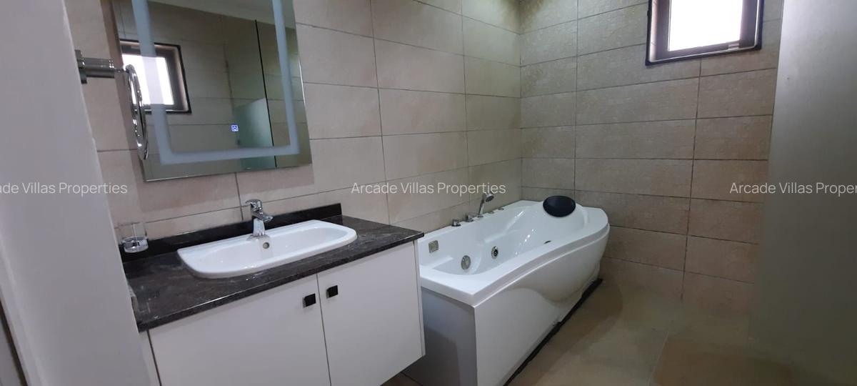 5 Bed Townhouse with En Suite in Lavington - 15
