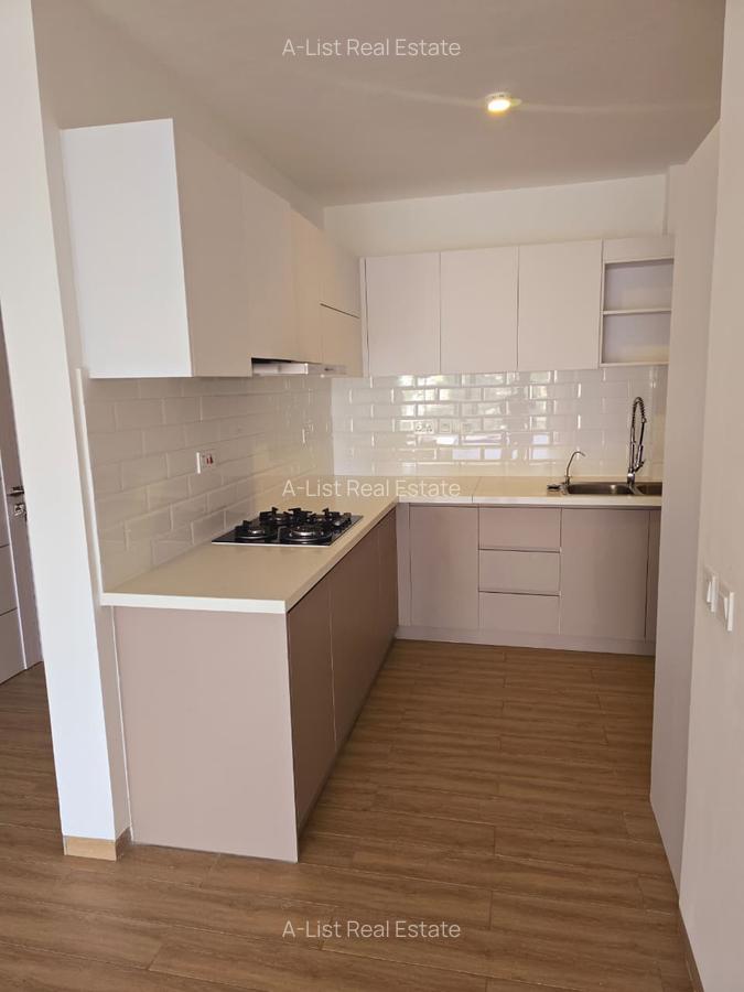 3 Bed Apartment with En Suite at Othaya Road - 5