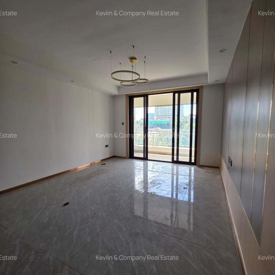 3 Bed Apartment with En Suite in Riverside - 8