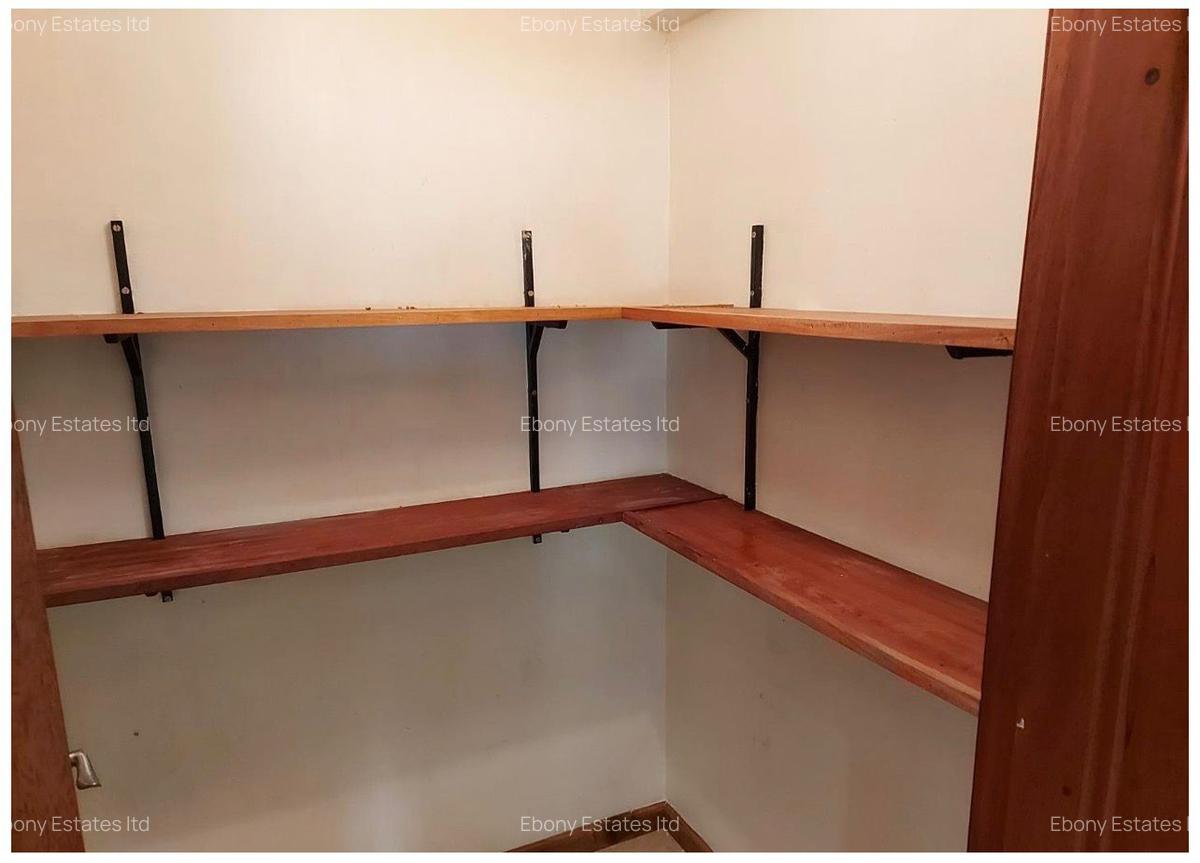 4 Bed Townhouse with En Suite in Lavington - 6