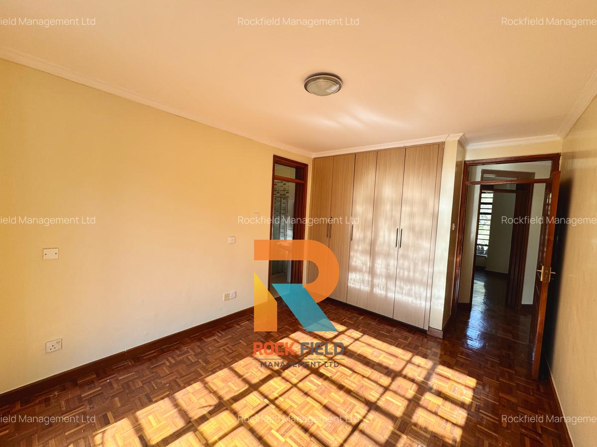 4 Bed Townhouse with En Suite at Redhill Road - 16