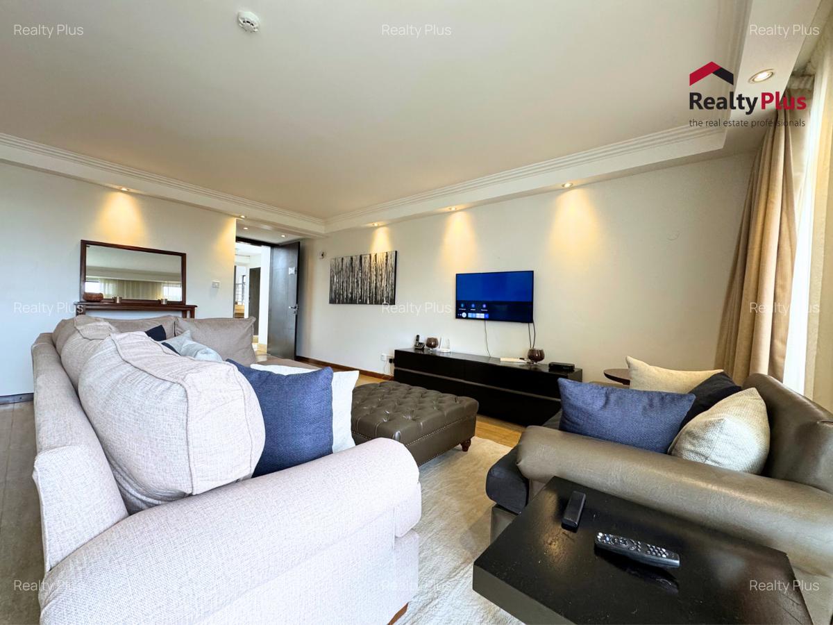 Serviced 2 Bed Apartment with En Suite at Dennis Pritt Road - 2