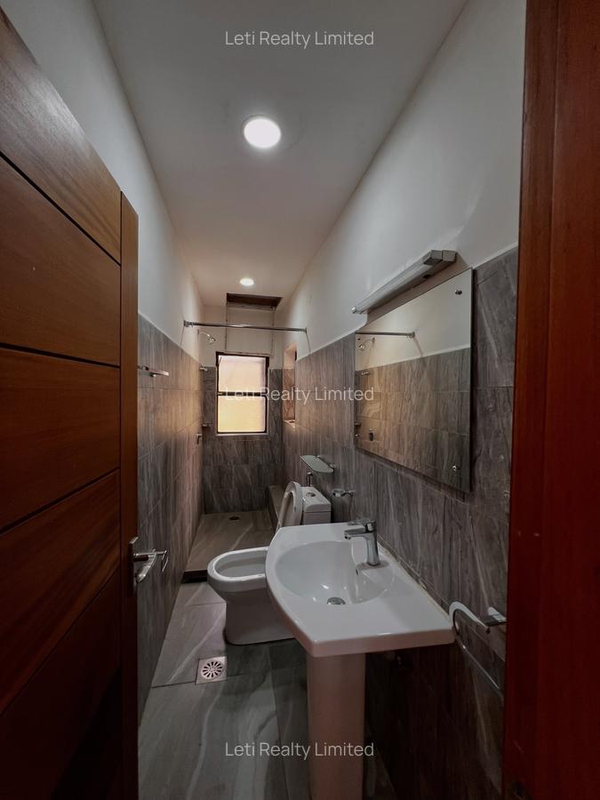 4 Bed Townhouse with En Suite in Lavington - 16