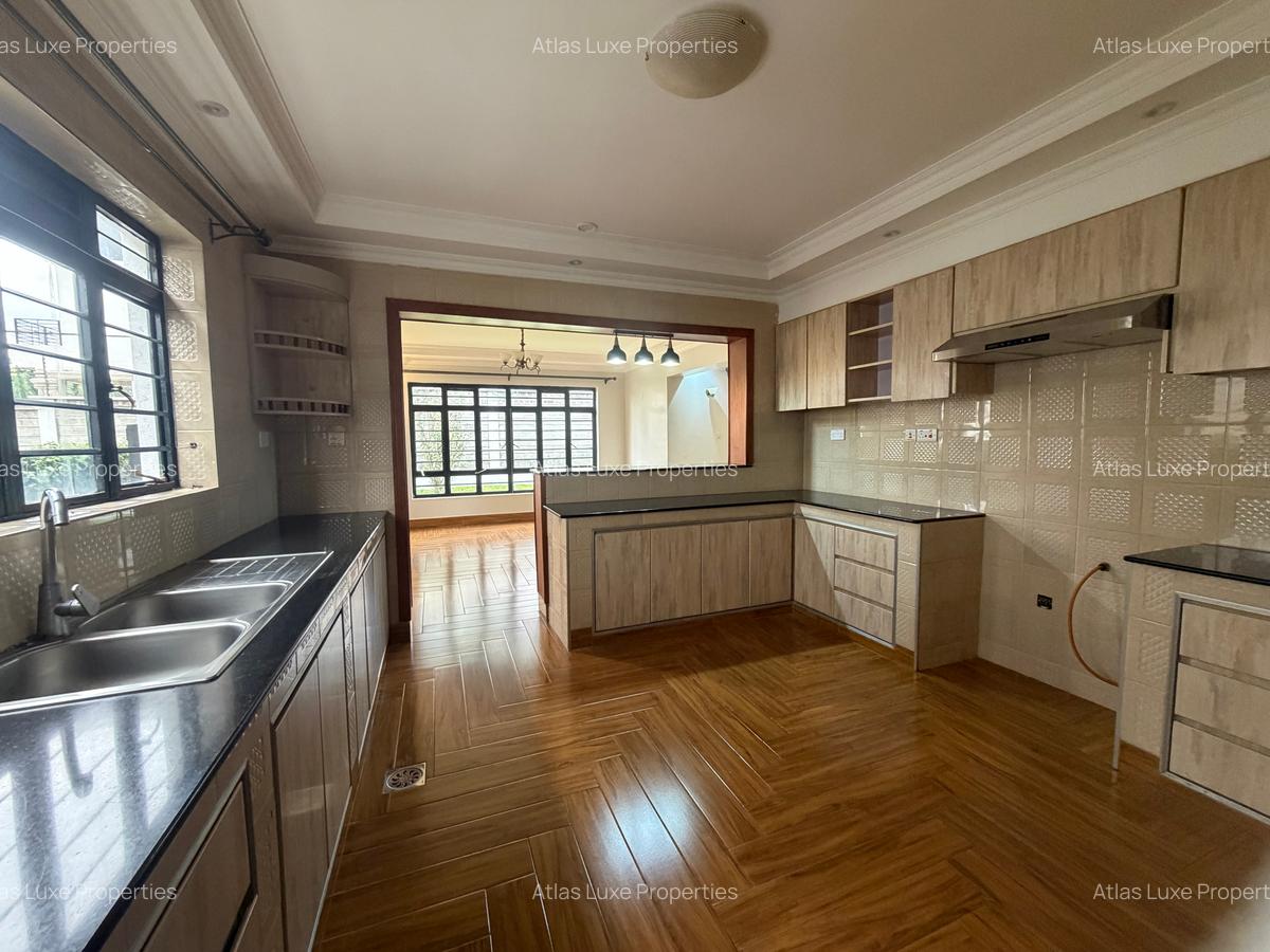 4 Bed Villa with En Suite at Paradise - 4